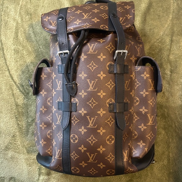 Louis Vuitton Christopher MM Monogram Macassar Backpack - Picture 5 of 7